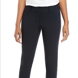 BNWT❤️ The Limited skinny black dress pants.